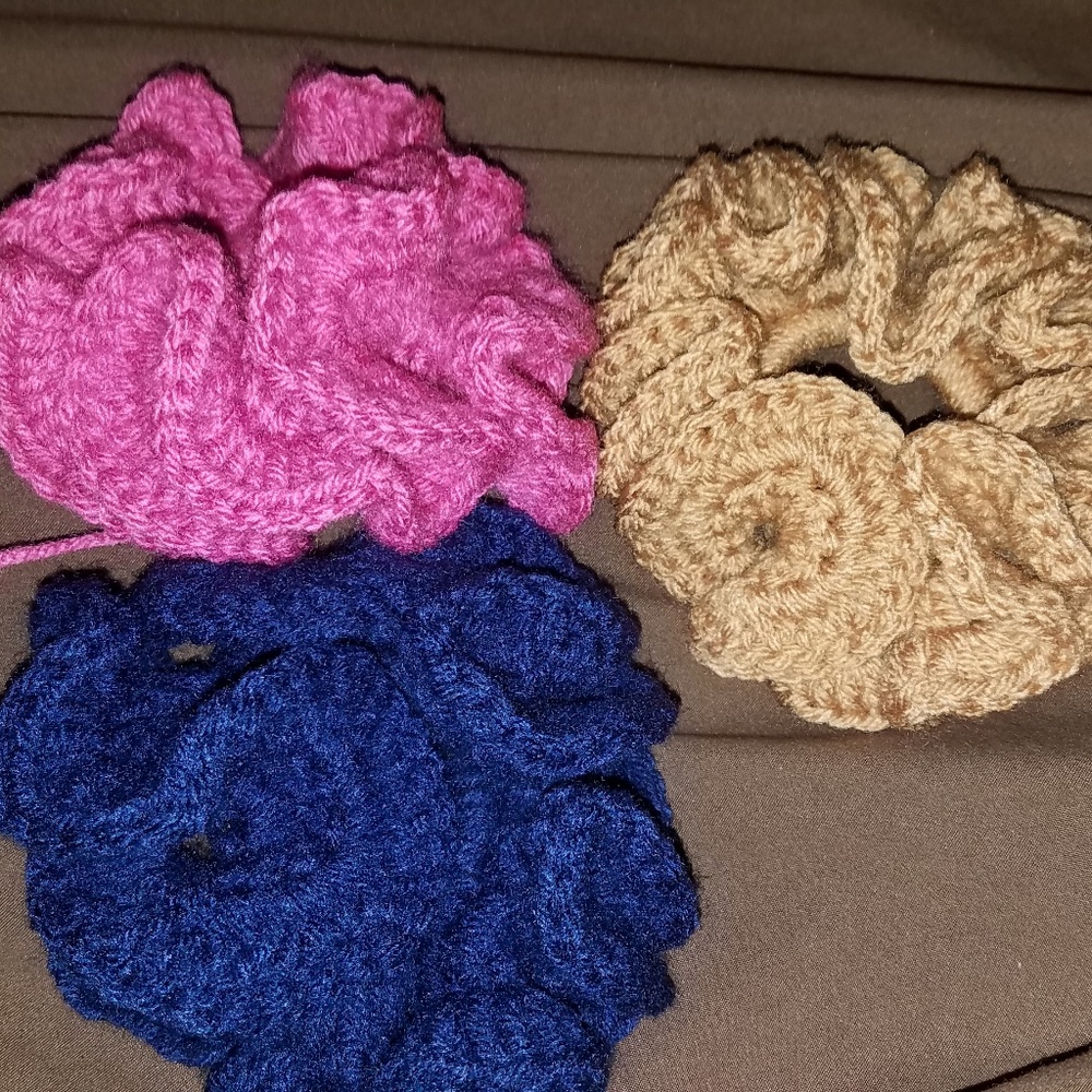 Homemade hair scrunchies
